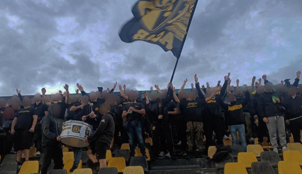 A generic square placeholder image with rounded corners in a figure.