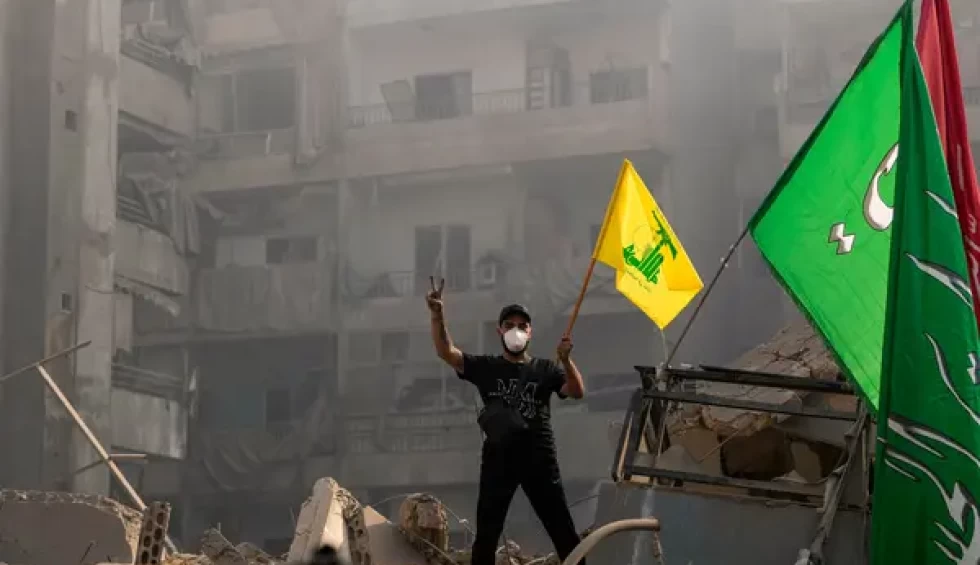 A generic square placeholder image with rounded corners in a figure.