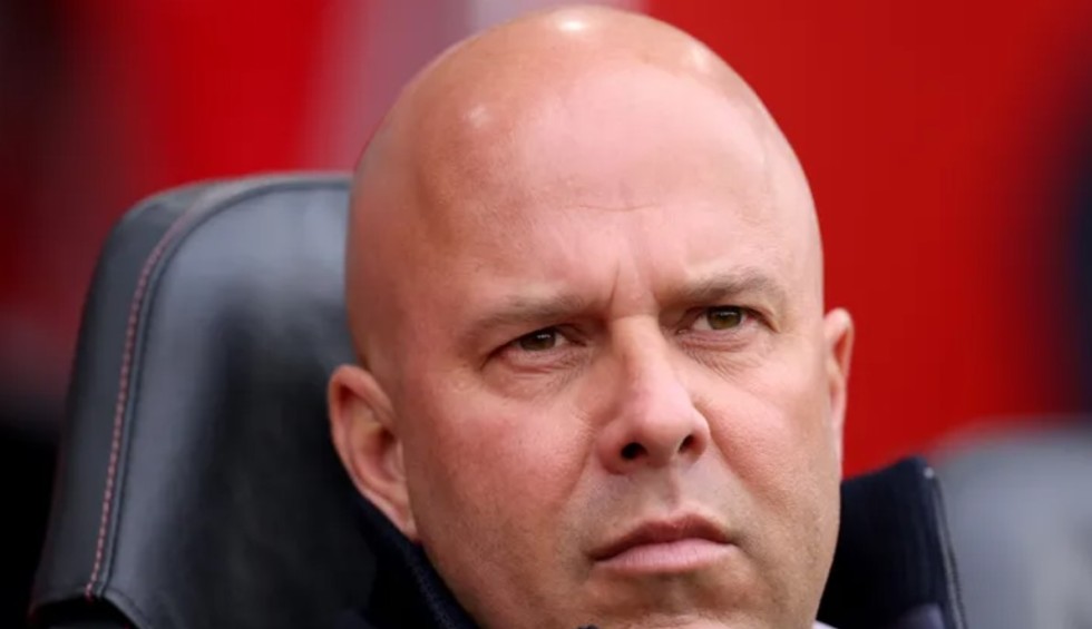 ΣΟΚ στις καθυστερήσεις για τη Λίβερπουλ