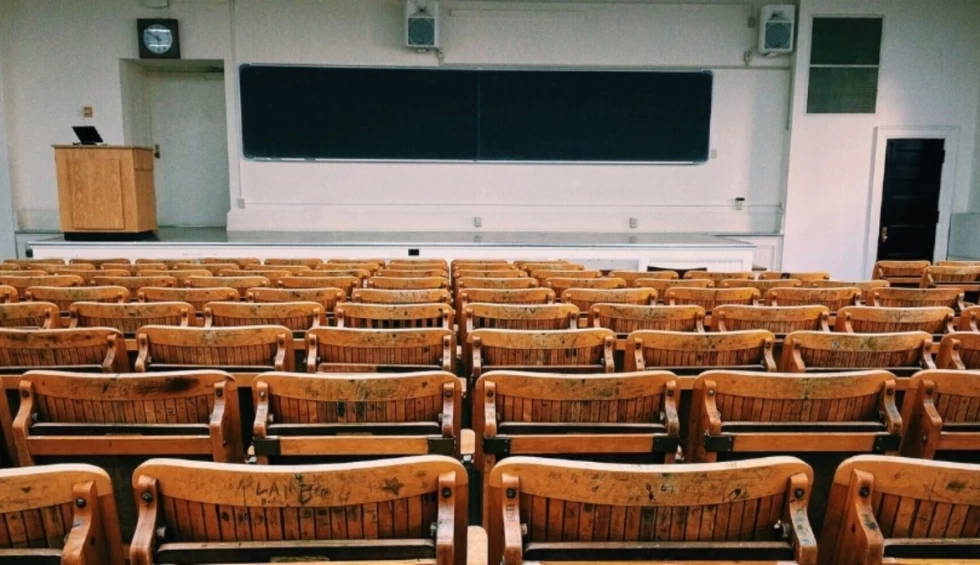 A generic square placeholder image with rounded corners in a figure.