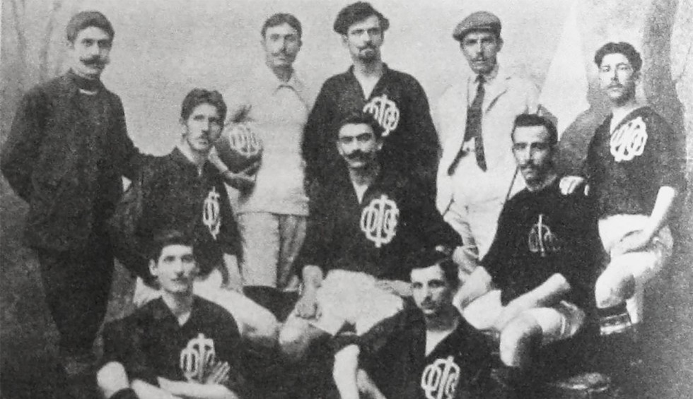 A generic square placeholder image with rounded corners in a figure.