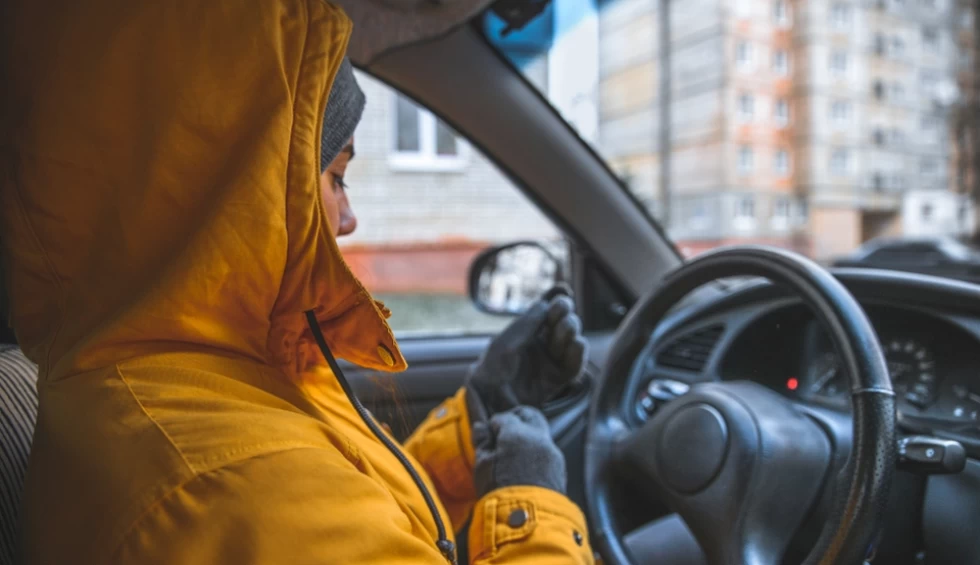 A generic square placeholder image with rounded corners in a figure.