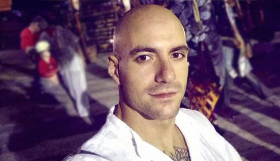 A generic square placeholder image with rounded corners in a figure.