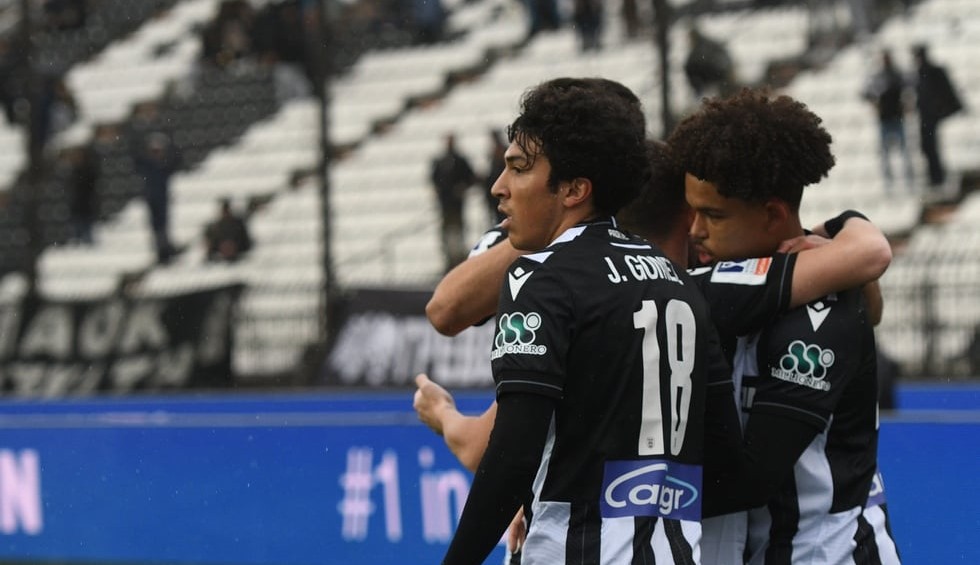 A generic square placeholder image with rounded corners in a figure.