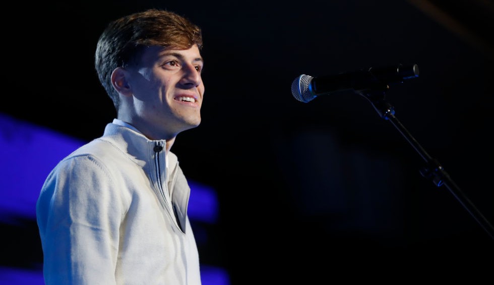 A generic square placeholder image with rounded corners in a figure.