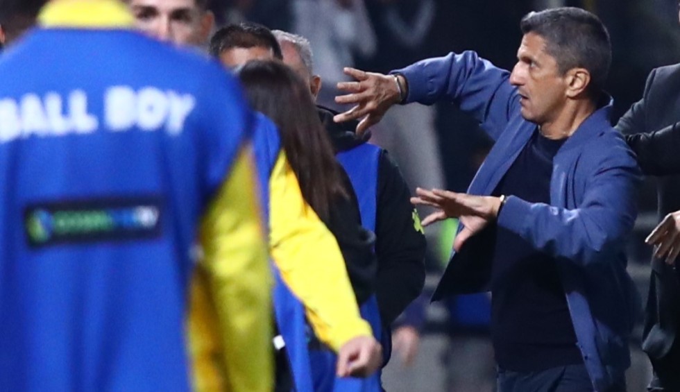 A generic square placeholder image with rounded corners in a figure.