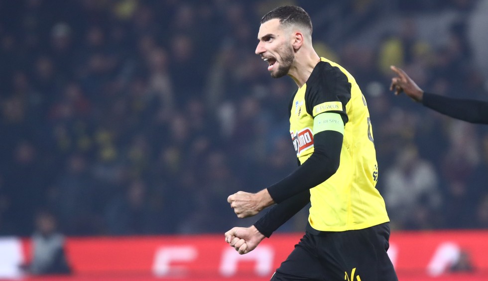 A generic square placeholder image with rounded corners in a figure.