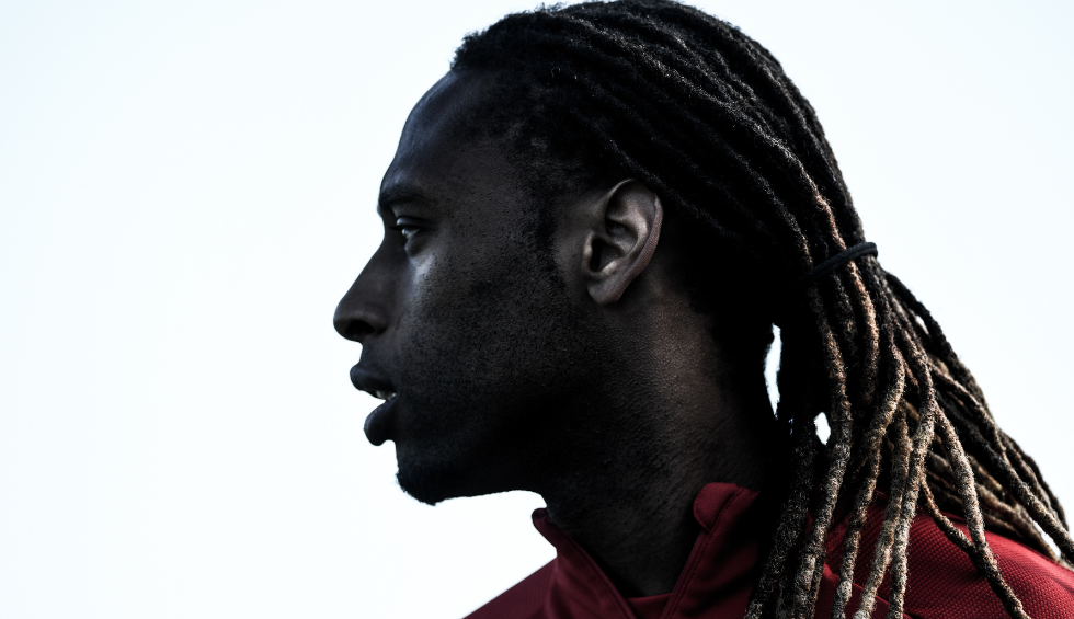 A generic square placeholder image with rounded corners in a figure.