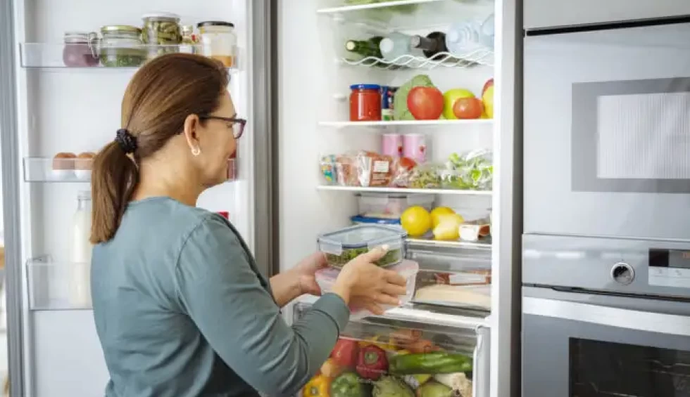 A generic square placeholder image with rounded corners in a figure.