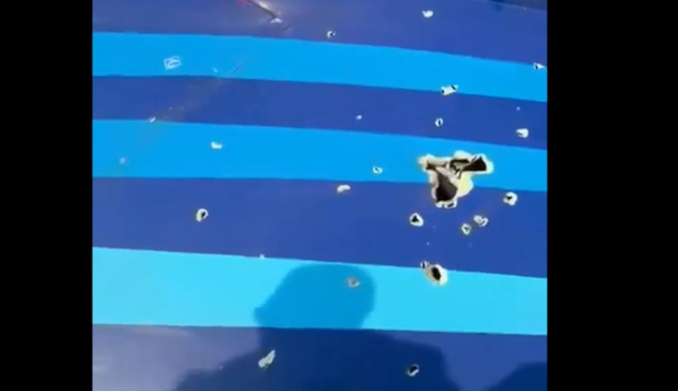 A generic square placeholder image with rounded corners in a figure.