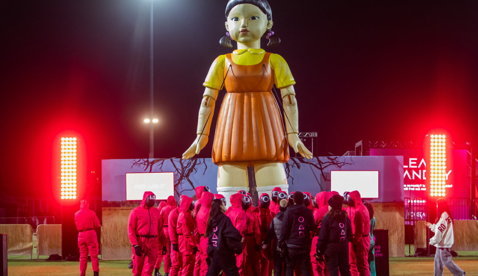 A generic square placeholder image with rounded corners in a figure.