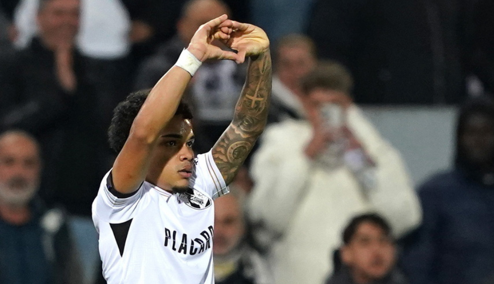 A generic square placeholder image with rounded corners in a figure.