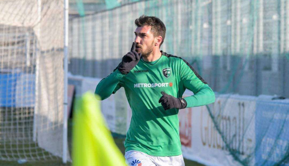 A generic square placeholder image with rounded corners in a figure.