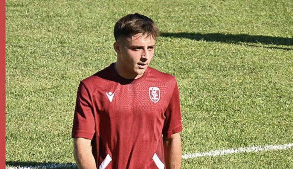 A generic square placeholder image with rounded corners in a figure.