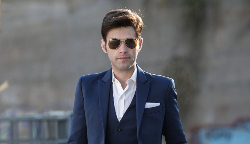 A generic square placeholder image with rounded corners in a figure.