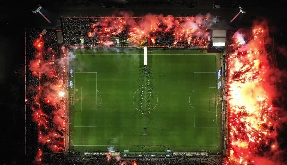 A generic square placeholder image with rounded corners in a figure.