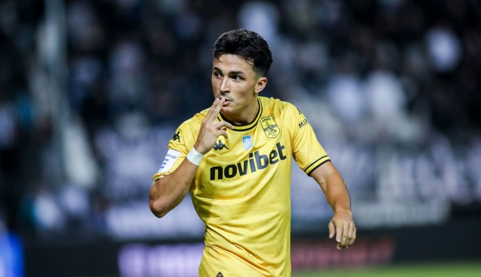 A generic square placeholder image with rounded corners in a figure.