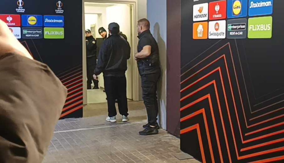 A generic square placeholder image with rounded corners in a figure.