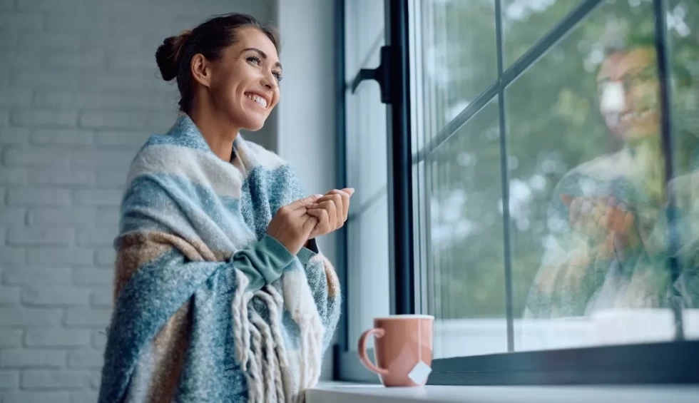 A generic square placeholder image with rounded corners in a figure.