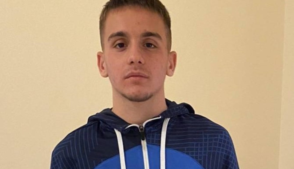 A generic square placeholder image with rounded corners in a figure.