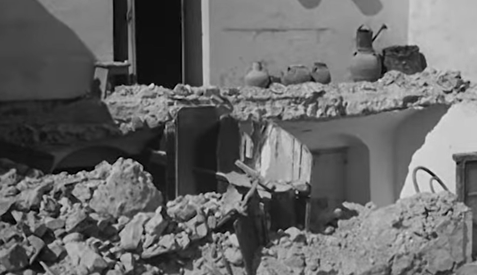 A generic square placeholder image with rounded corners in a figure.