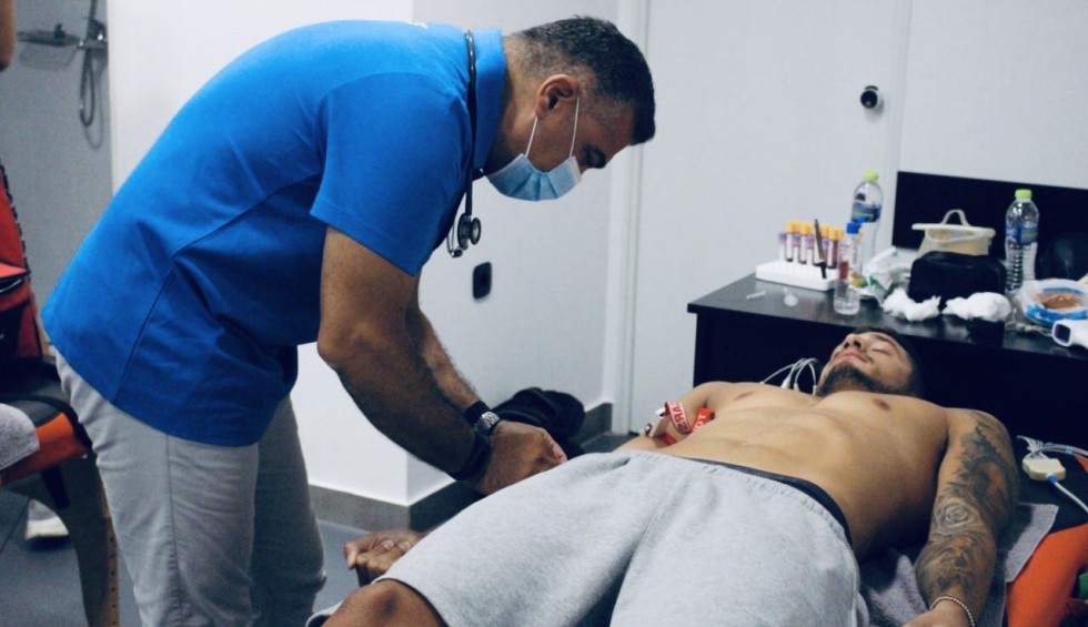 A generic square placeholder image with rounded corners in a figure.