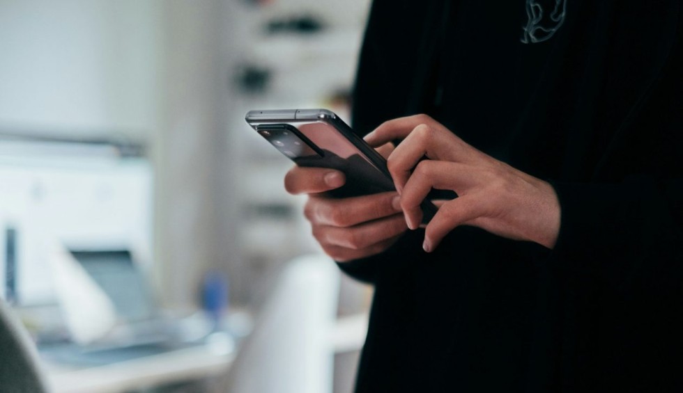 A generic square placeholder image with rounded corners in a figure.