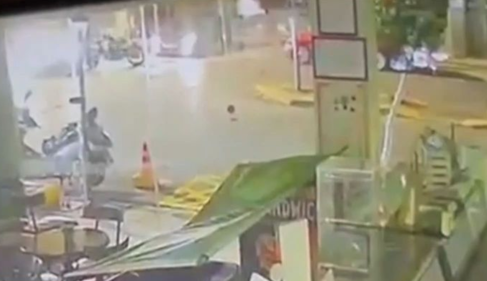 A generic square placeholder image with rounded corners in a figure.