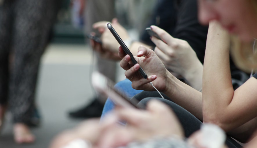 A generic square placeholder image with rounded corners in a figure.