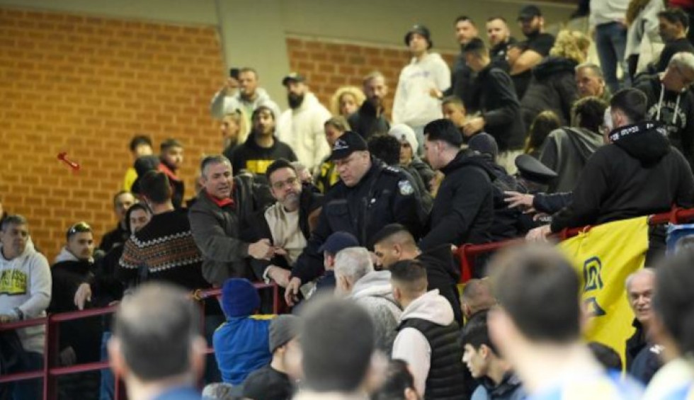 A generic square placeholder image with rounded corners in a figure.