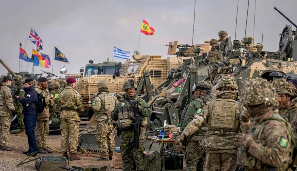 A generic square placeholder image with rounded corners in a figure.