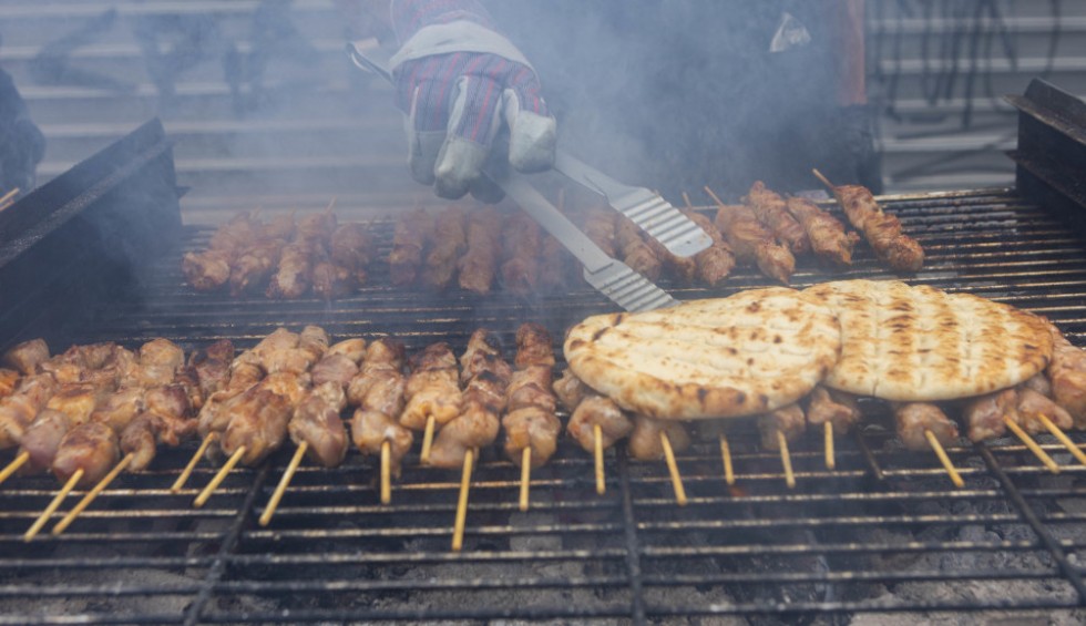 A generic square placeholder image with rounded corners in a figure.