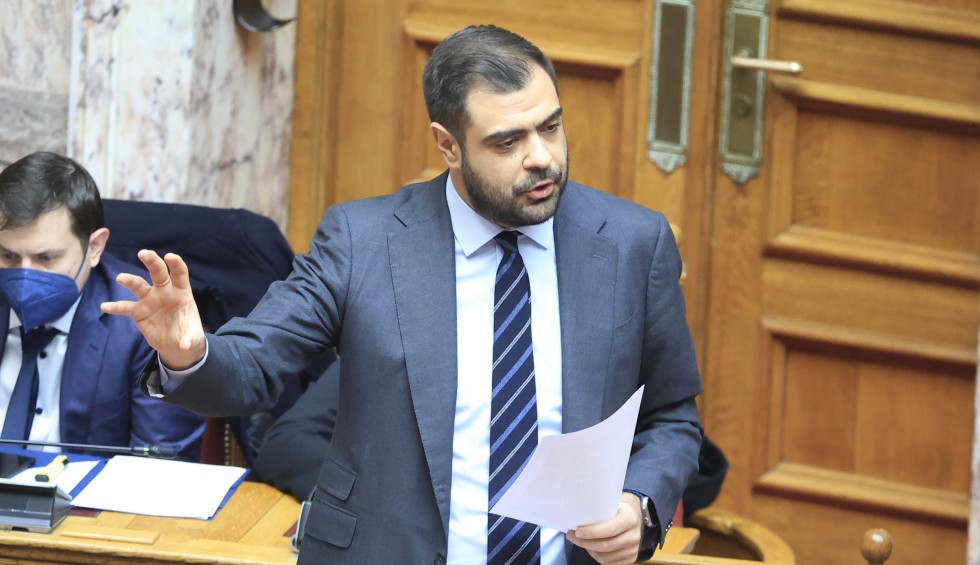 A generic square placeholder image with rounded corners in a figure.