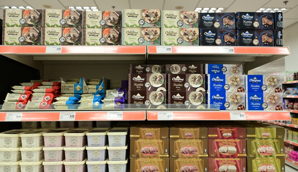 A generic square placeholder image with rounded corners in a figure.