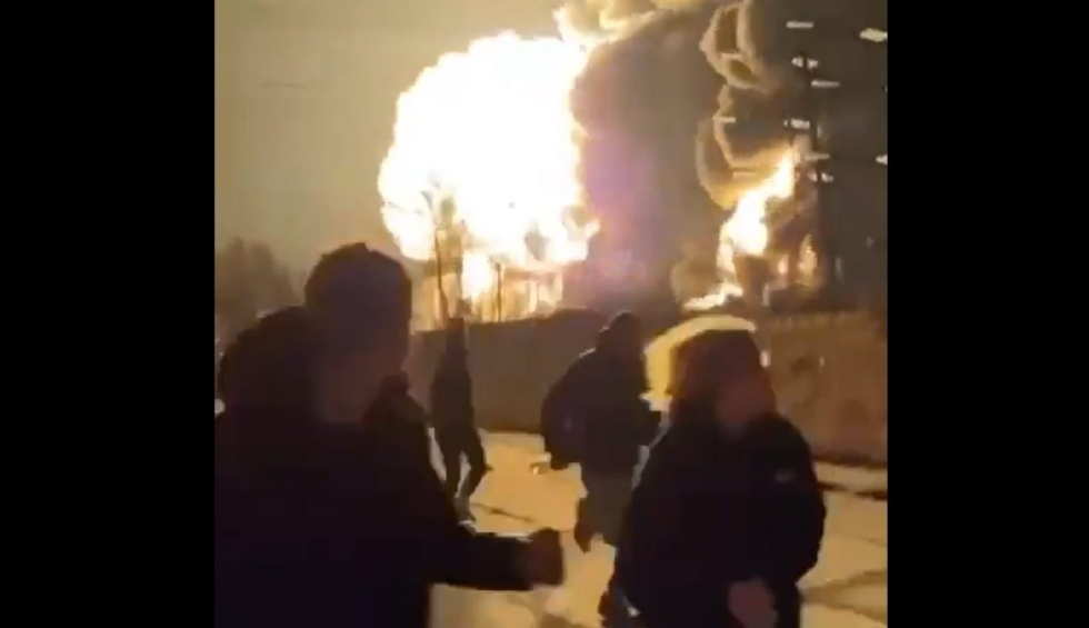 A generic square placeholder image with rounded corners in a figure.