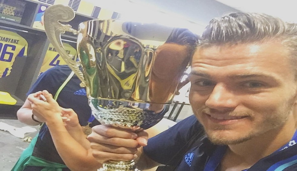 A generic square placeholder image with rounded corners in a figure.