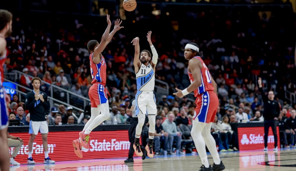 A generic square placeholder image with rounded corners in a figure.