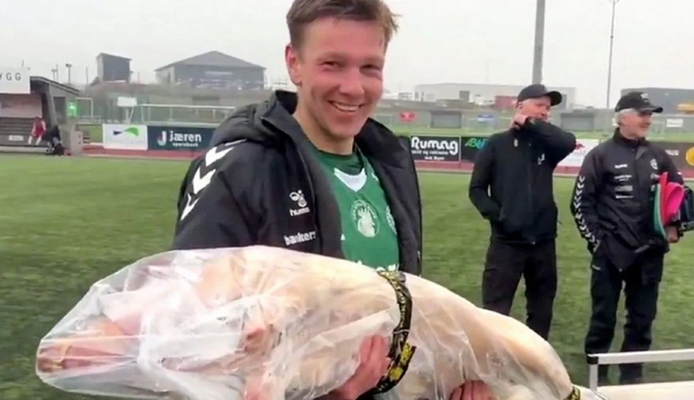 A generic square placeholder image with rounded corners in a figure.