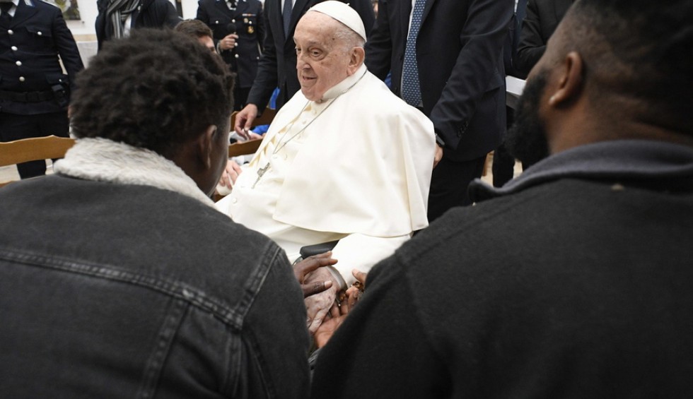 A generic square placeholder image with rounded corners in a figure.