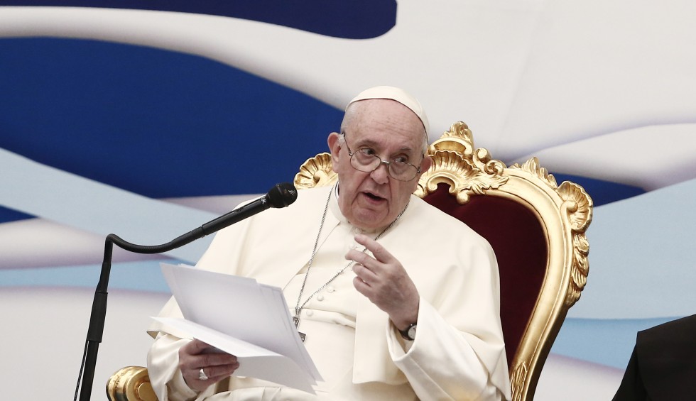 A generic square placeholder image with rounded corners in a figure.