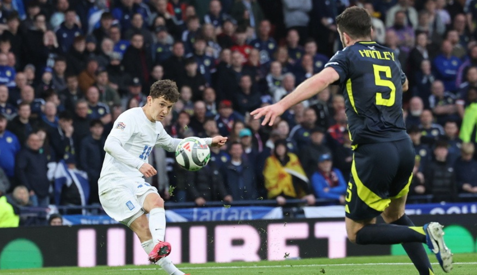 A generic square placeholder image with rounded corners in a figure.