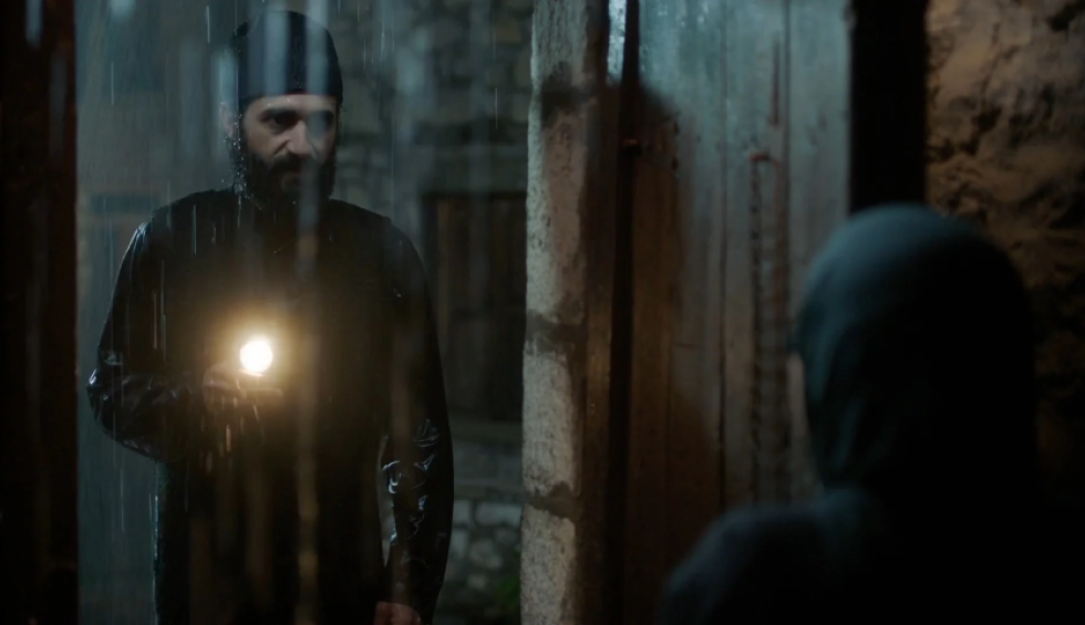 A generic square placeholder image with rounded corners in a figure.