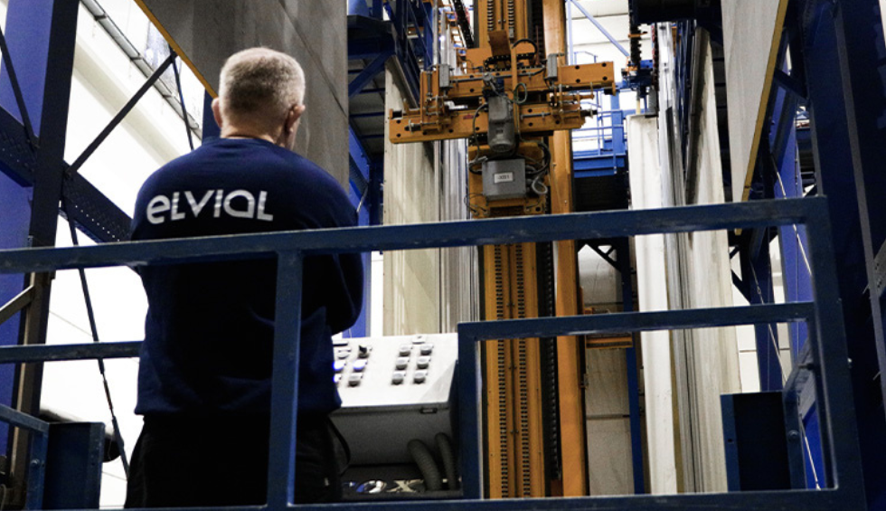 A generic square placeholder image with rounded corners in a figure.