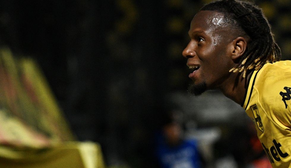 A generic square placeholder image with rounded corners in a figure.