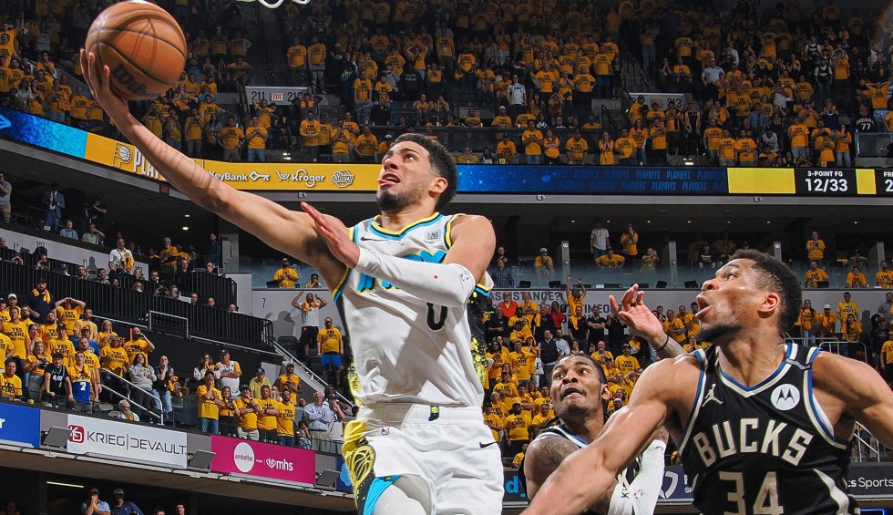 A generic square placeholder image with rounded corners in a figure.