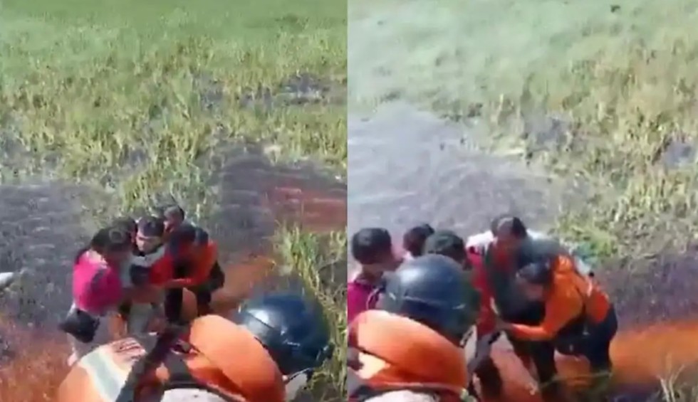 A generic square placeholder image with rounded corners in a figure.