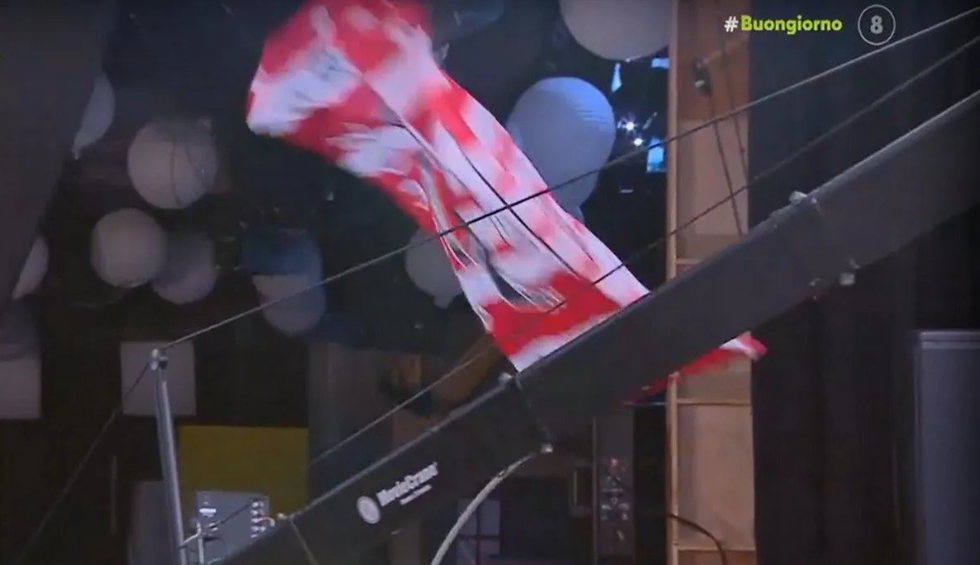 A generic square placeholder image with rounded corners in a figure.