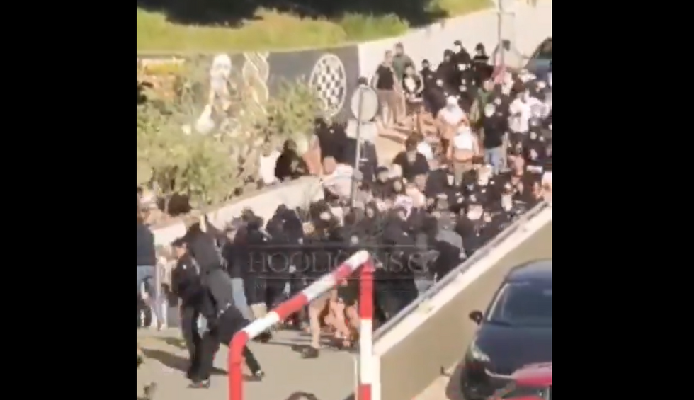 A generic square placeholder image with rounded corners in a figure.