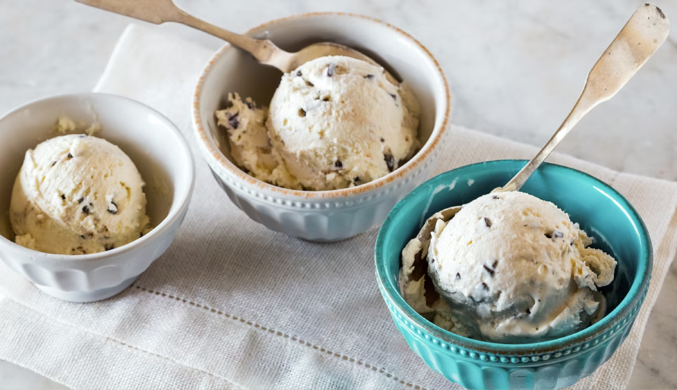 A generic square placeholder image with rounded corners in a figure.