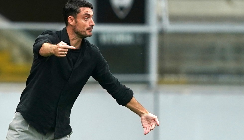 A generic square placeholder image with rounded corners in a figure.